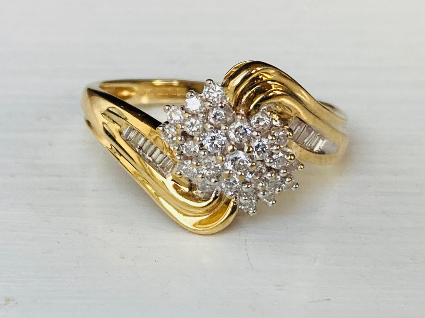 9ct Gold Diamond Ring