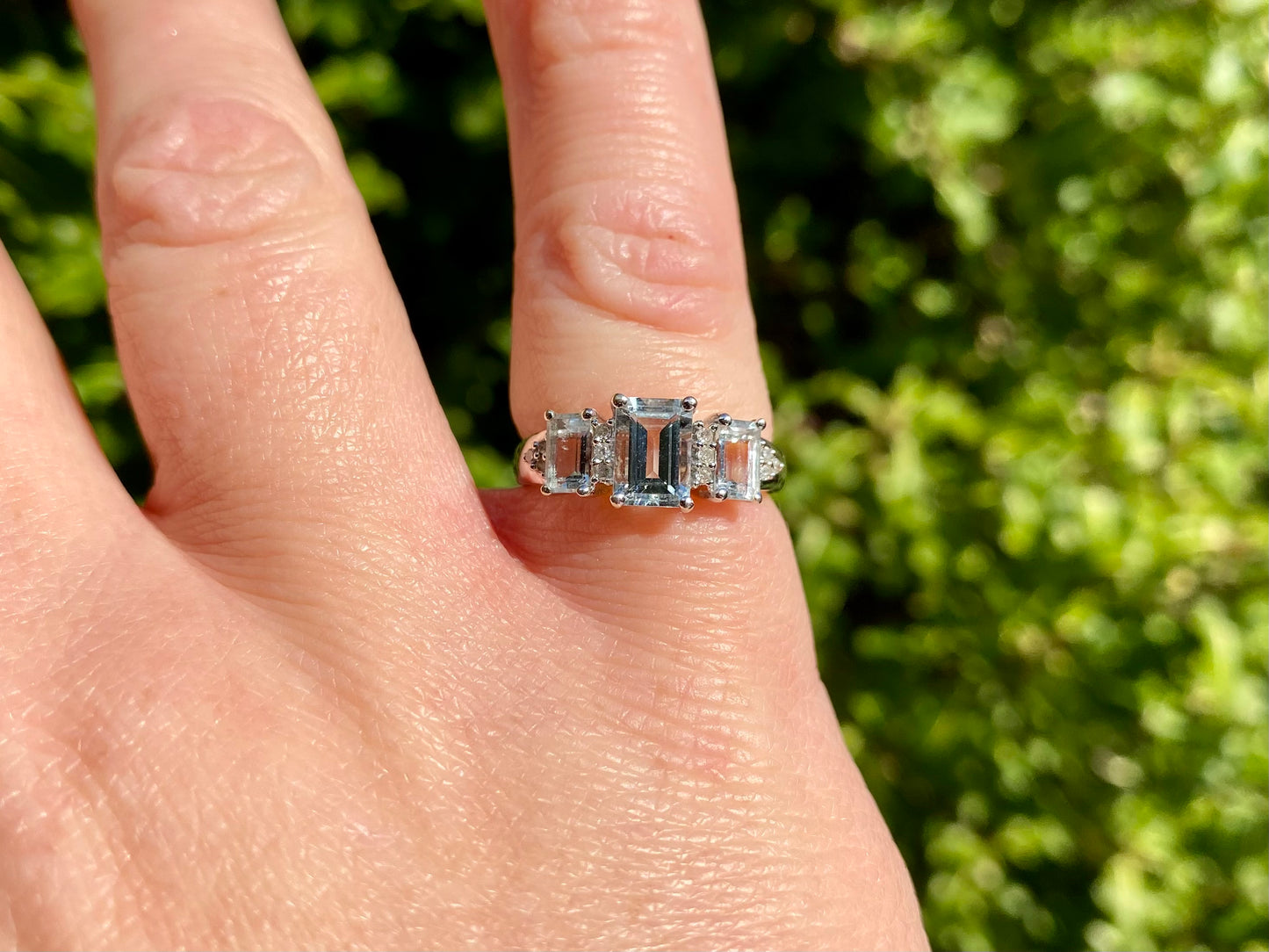 9ct Gold Aquamarine & Diamond Ring