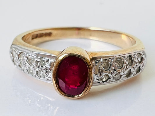 9ct Gold Ruby & Diamond Ring