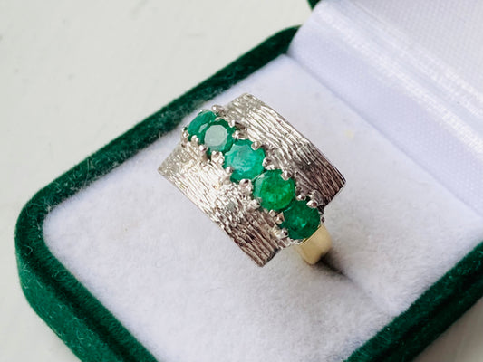 18ct Gold Emerald Ring