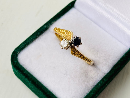 Vintage 18ct Gold Toi Et Moi Sapphire & Diamond Ring