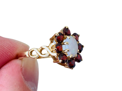 Vintage 9ct Gold Opal & Garnet Ring