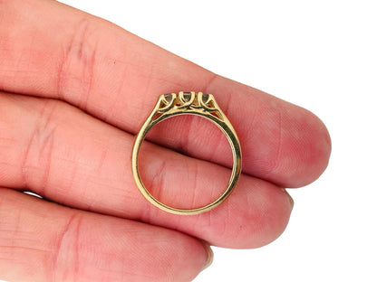 9ct Gold Green Sapphire Ring