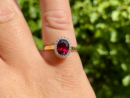 9ct Gold Garnet & Diamond Ring