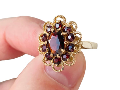 Vintage 9ct Gold Garnet Ring