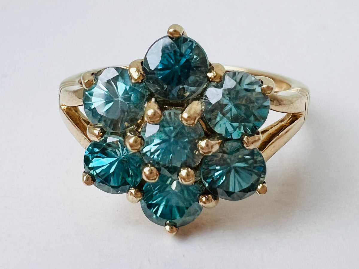 9ct Gold Topaz Daisy Ring