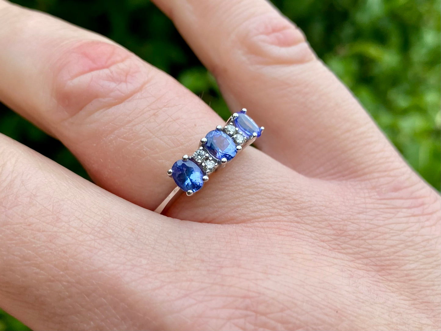 14ct Gold Tanzanite & Diamond Ring