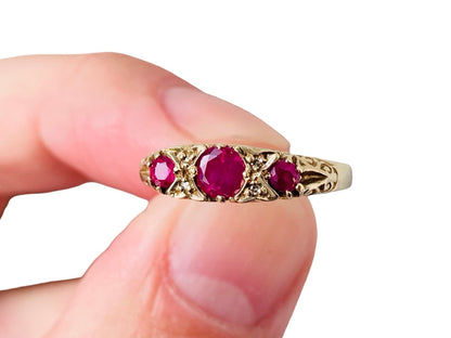 Vintage 9ct Gold Ruby & Diamond Ring