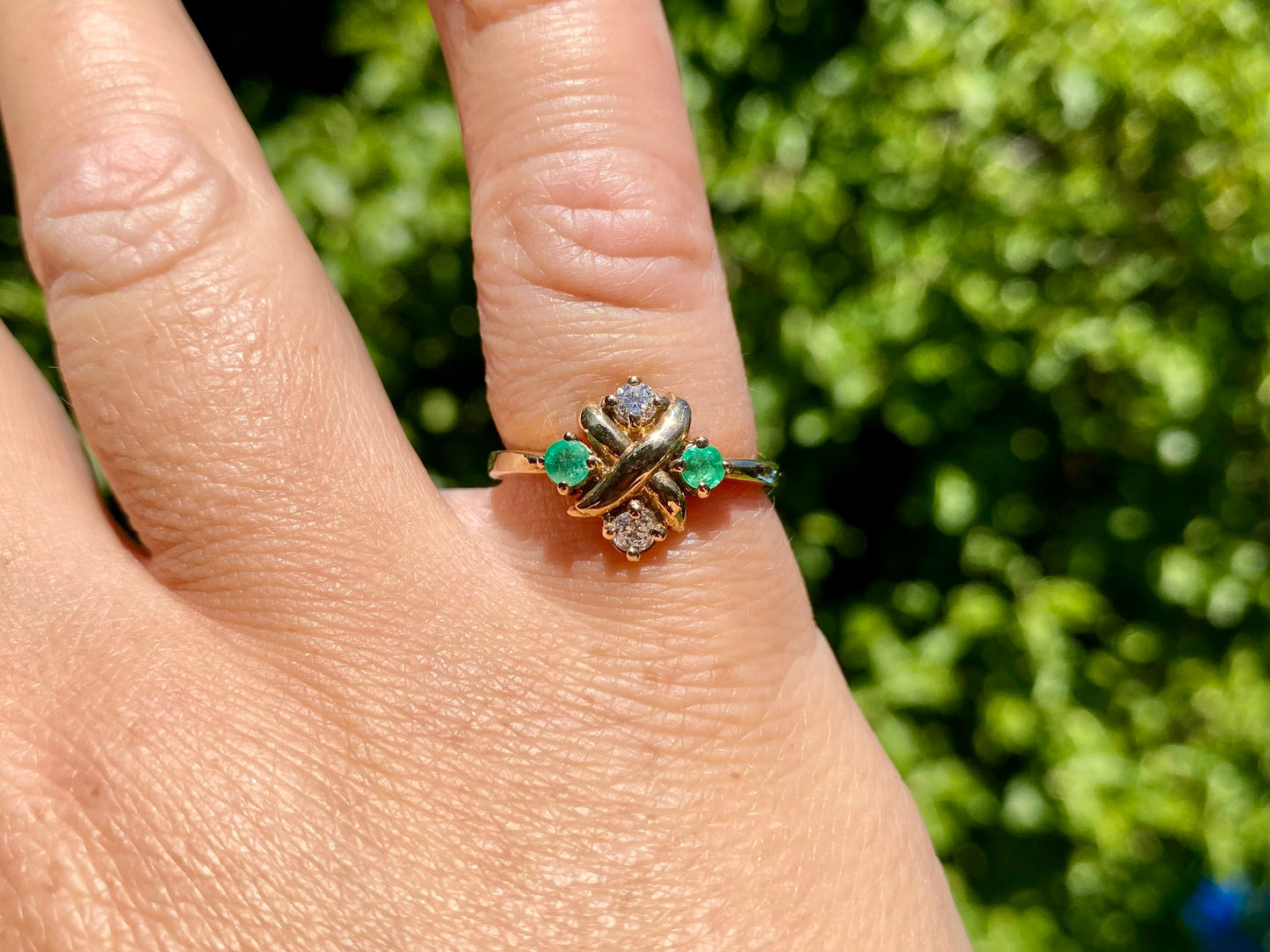 9ct Gold Emerald & Diamond Ring