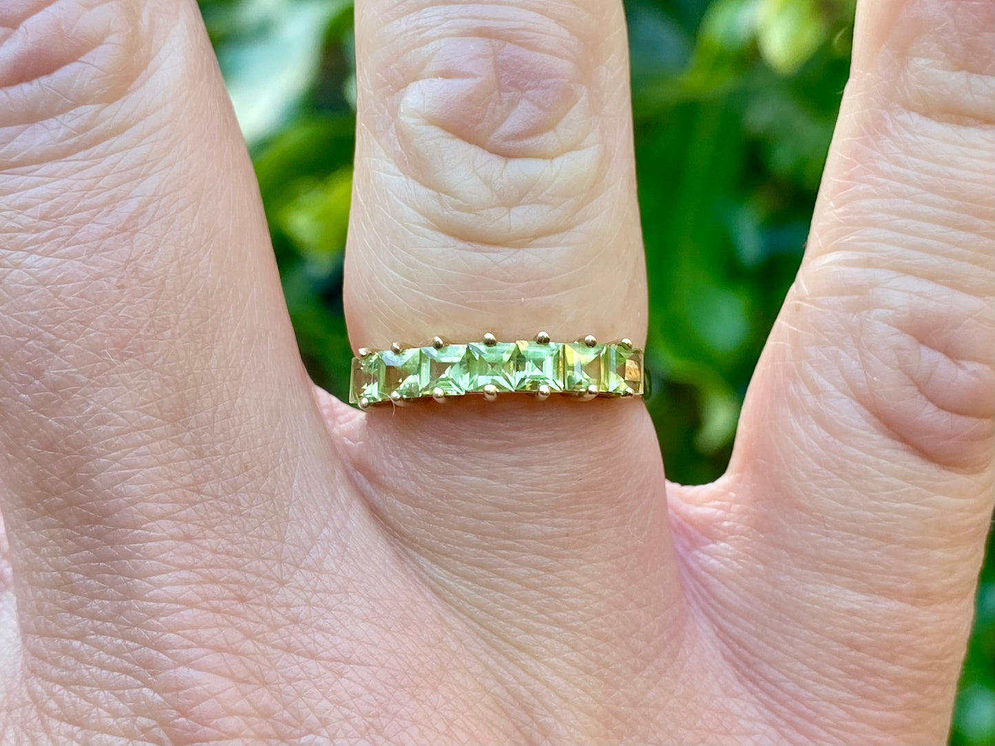 9ct Gold Peridot Ring