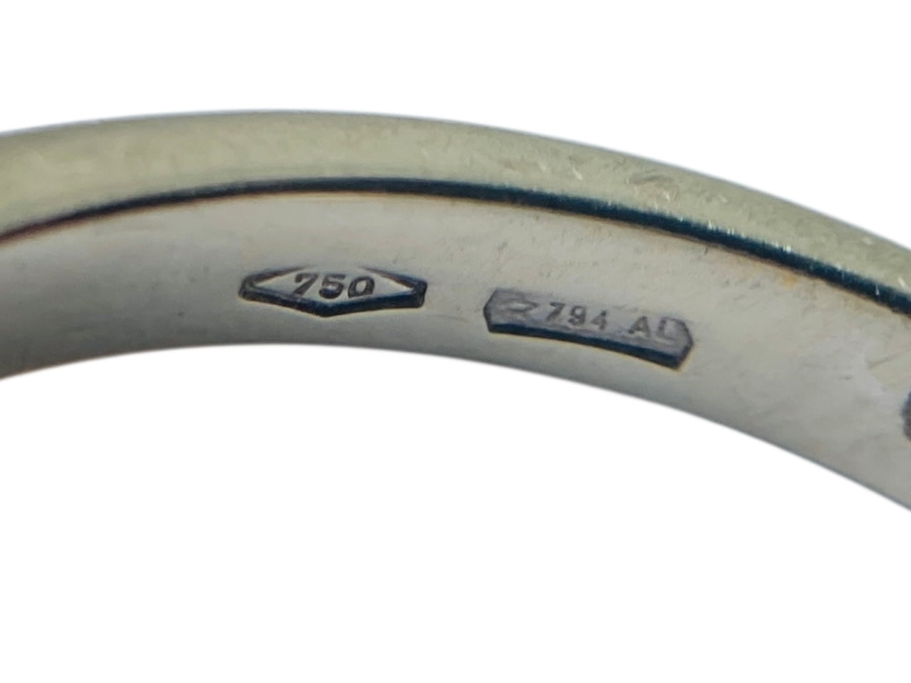 18ct Gold Three-Stone Diamond Ring