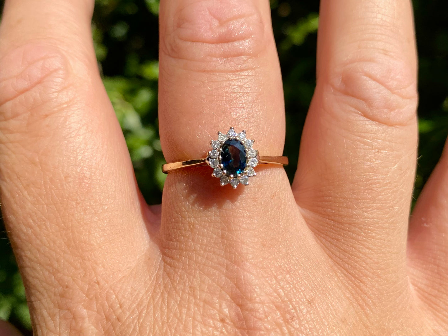 9ct Gold Sapphire & Diamond Ring