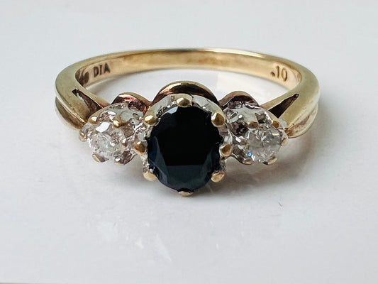 9ct Gold Sapphire & Diamond Ring
