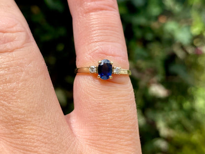 9ct Gold Sapphire & Diamond Ring