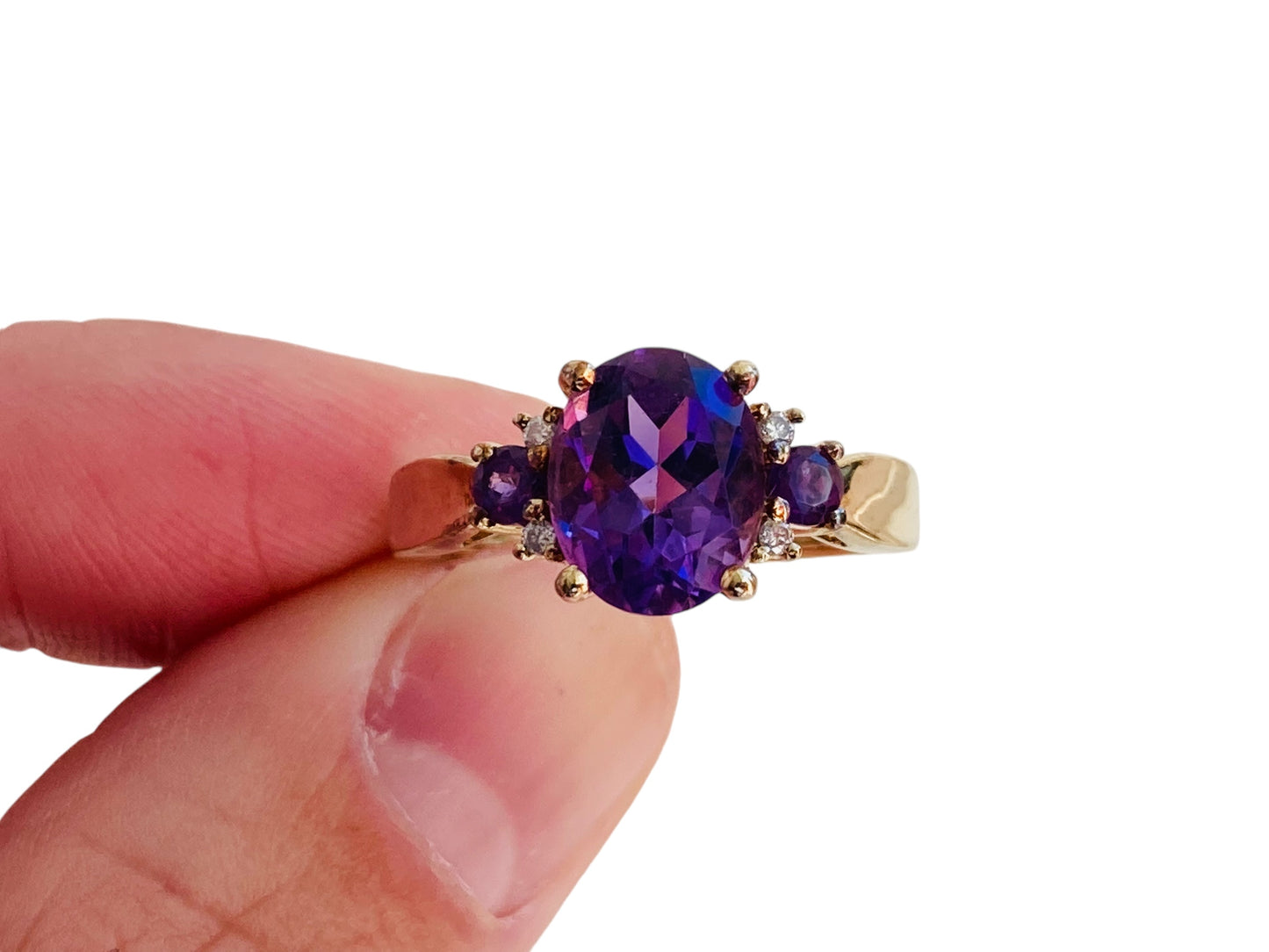 9ct Gold Amethyst & Diamond Ring