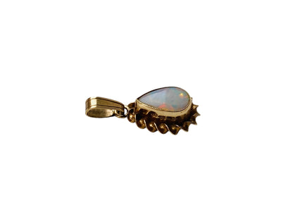 Vintage 9ct Gold Opal Pendant