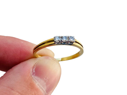 Vintage 18ct Gold Three-Stone Diamond Ring