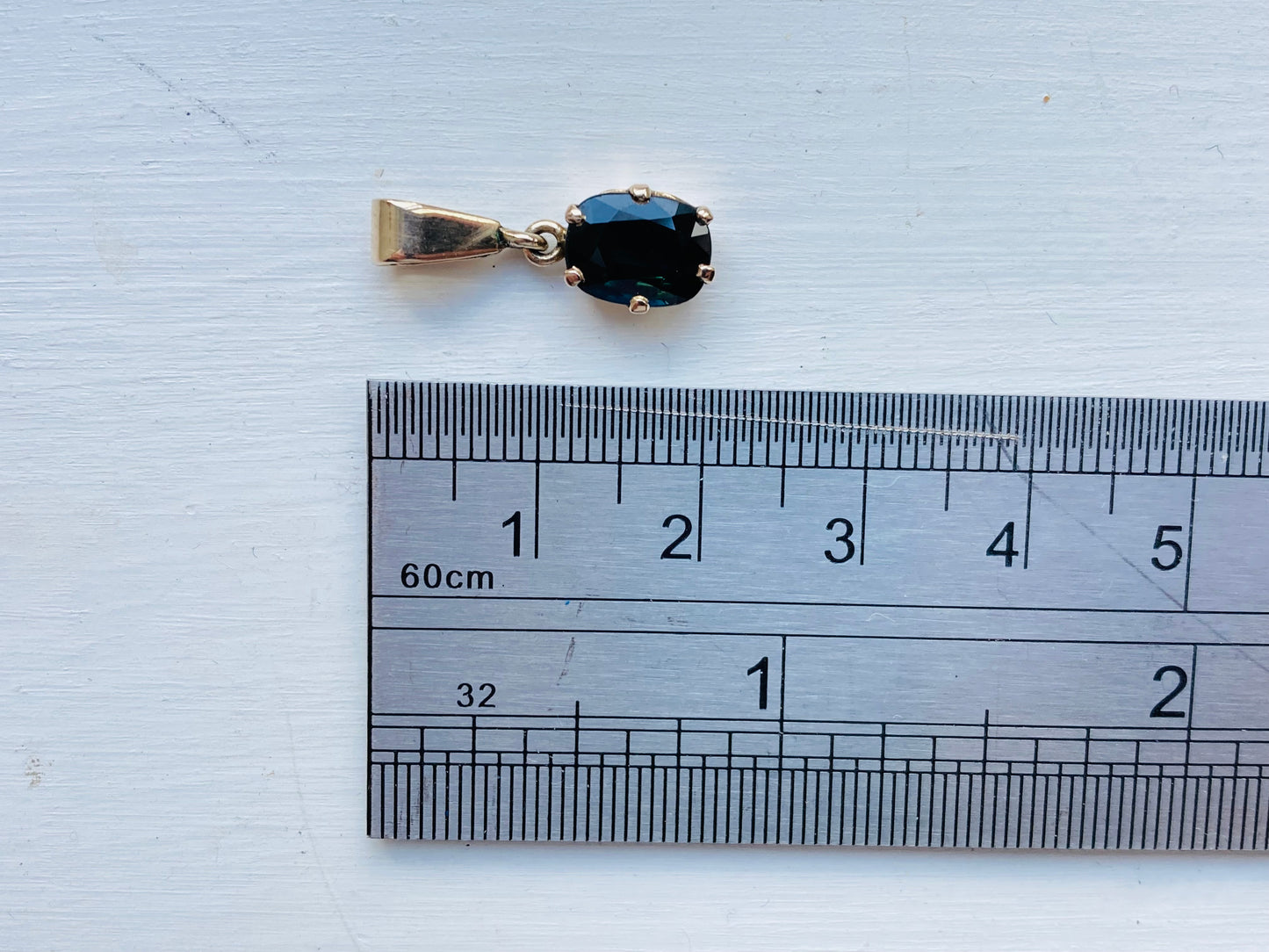 Vintage 9ct Gold Teal Sapphire Pendant