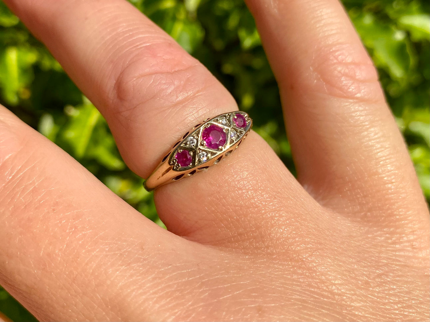 9ct Gold Ruby & Diamond Ring