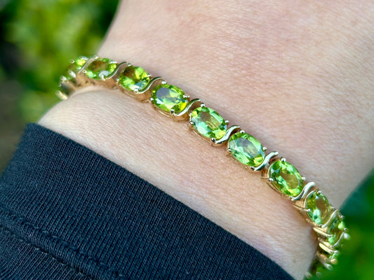 9ct Gold Peridot Bracelet