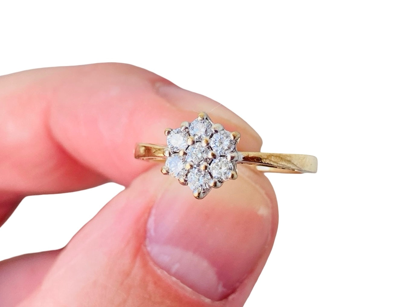 9ct Gold 0.33ct Diamond Daisy Ring