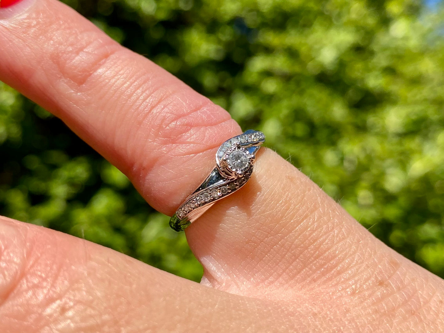9ct Gold Diamond Ring