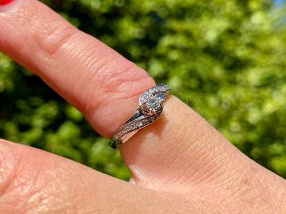 9ct Gold Diamond Ring