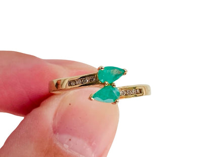 9ct Gold Emerald & Diamond Ring