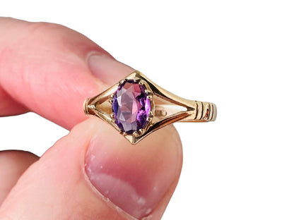 Vintage 9ct Gold Amethyst Ring