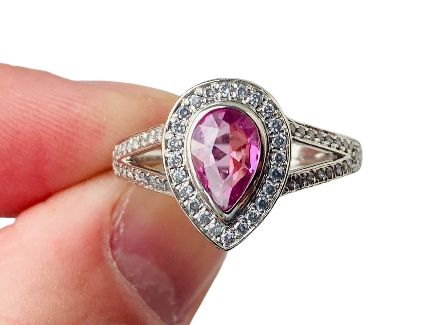 18ct Gold Pink Sapphire & Diamond Ring