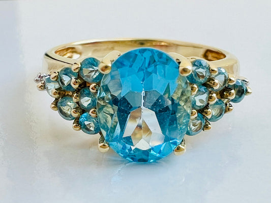 9ct Gold Topaz & Diamond Ring