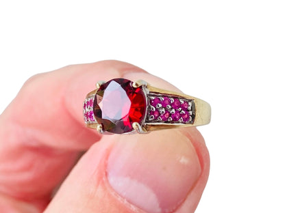 9ct Gold Rhodolite Garnet & Pink Ruby Ring