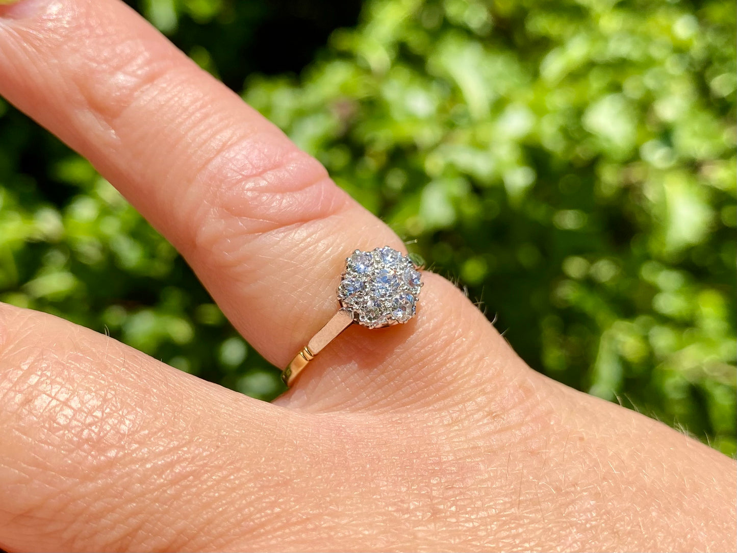 Antique 18ct Gold Diamond Daisy Ring