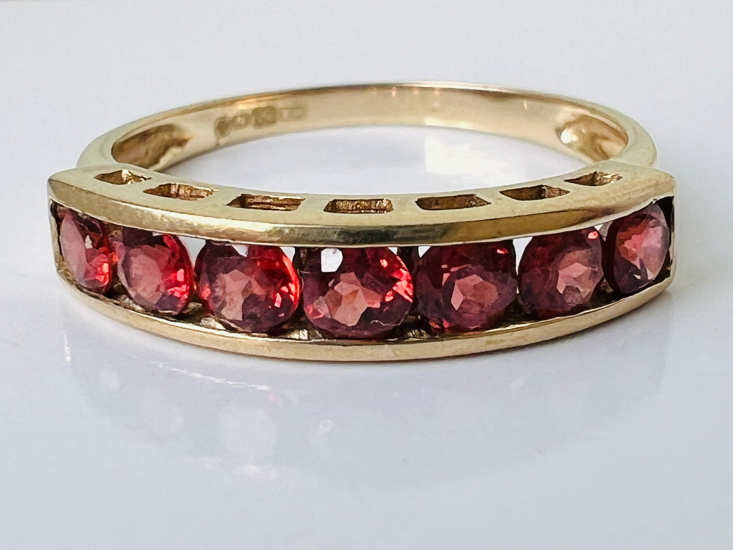 9ct Gold Red Quartz Ring