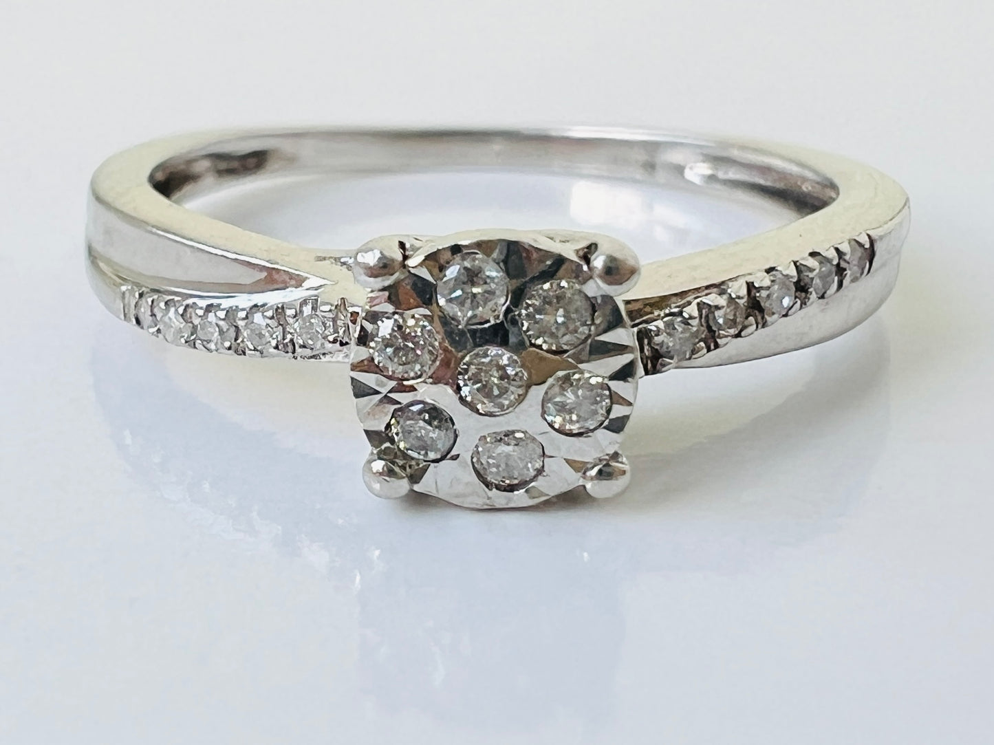 9ct Gold Diamond Ring