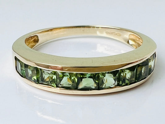 9ct Gold Green Sapphire Ring