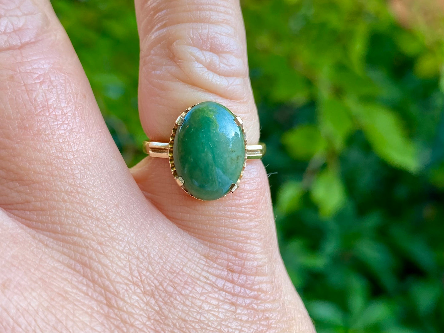 Vintage 10ct Gold Jade Ring