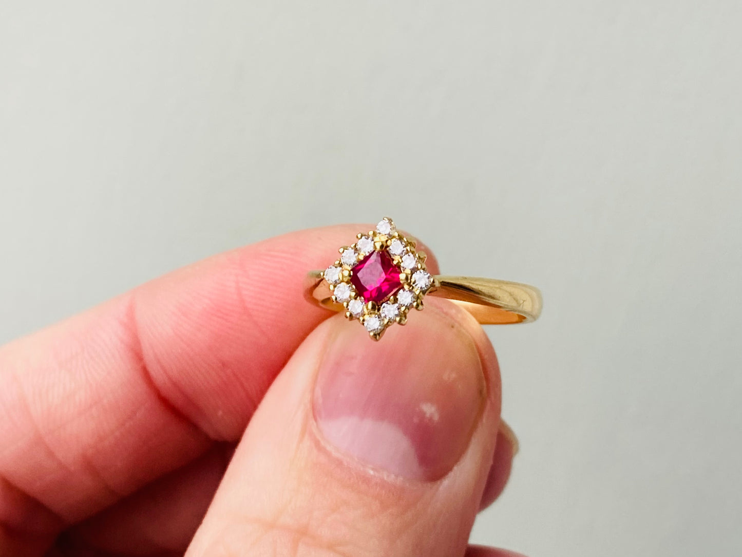 18ct Gold Ruby & Diamond Ring