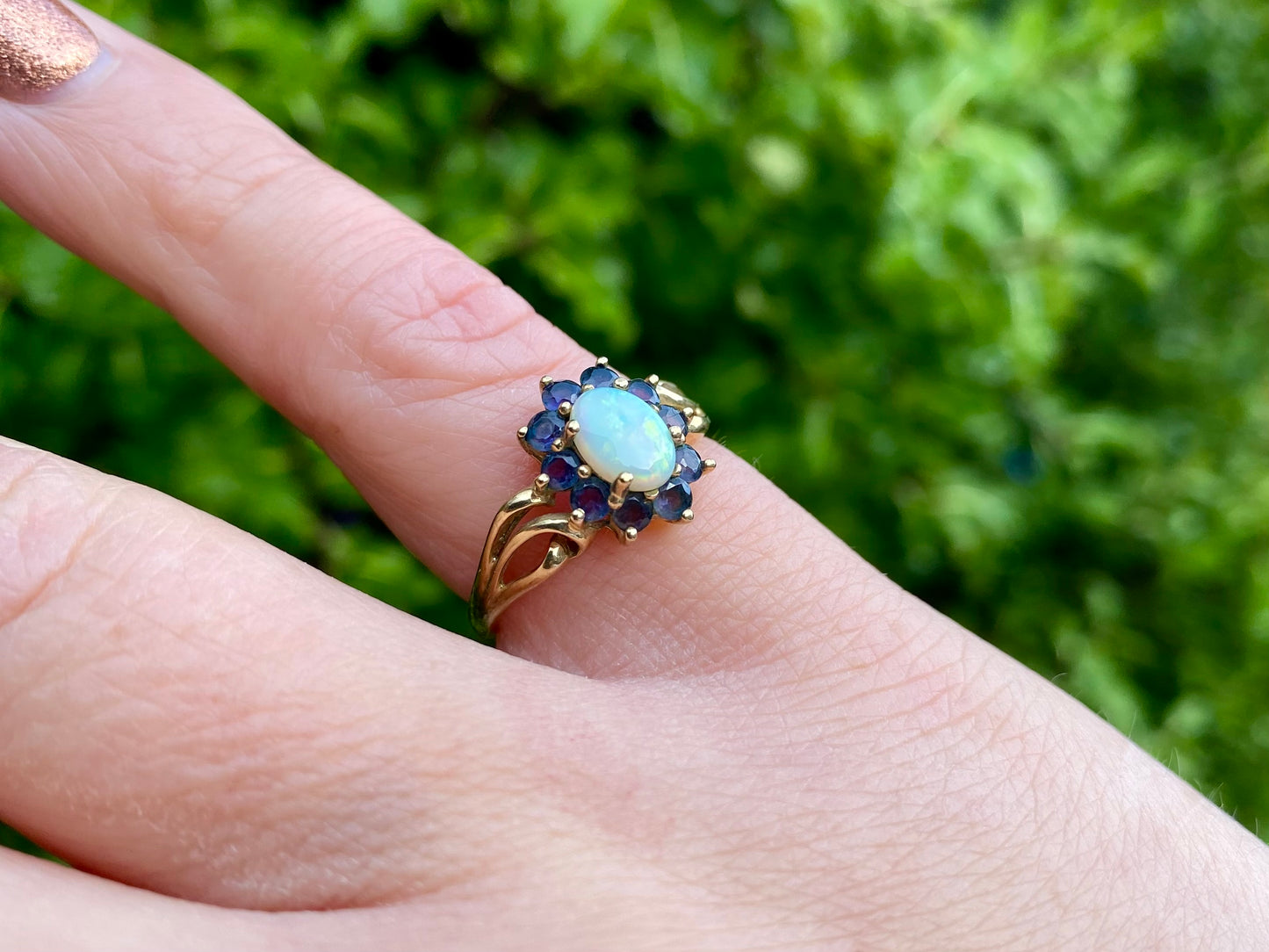9ct Gold Opal & Iolite Ring