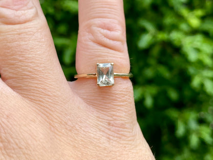 9ct Gold Green Amethyst Ring