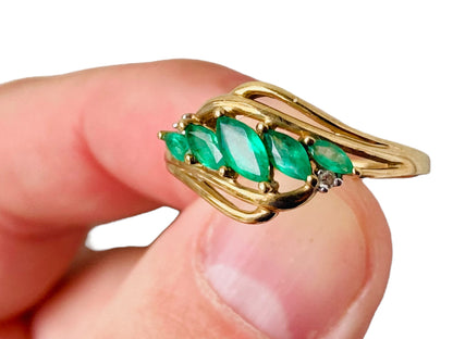 9ct Gold Emerald & Diamond Ring