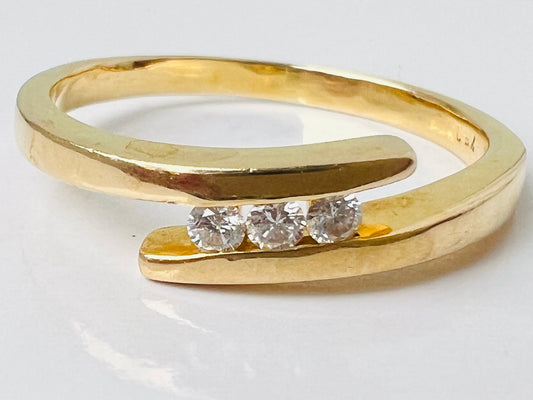 18ct Gold Three-Stone Diamond Ring