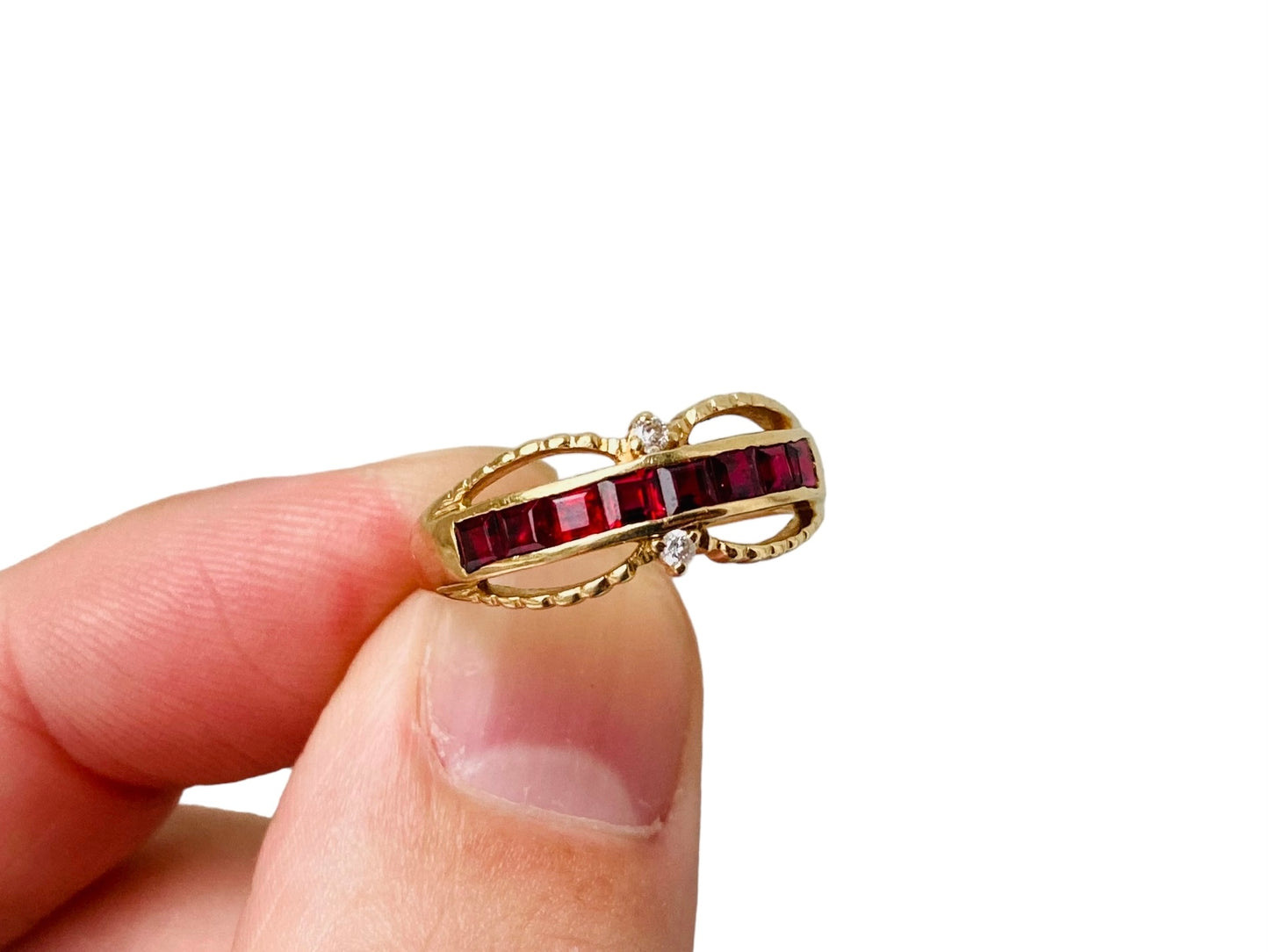 9ct Gold Ruby & Diamond Ring