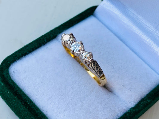 18ct Gold Diamond Ring