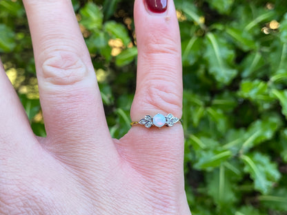 Vintage 9ct Gold Opal & Diamond Ring