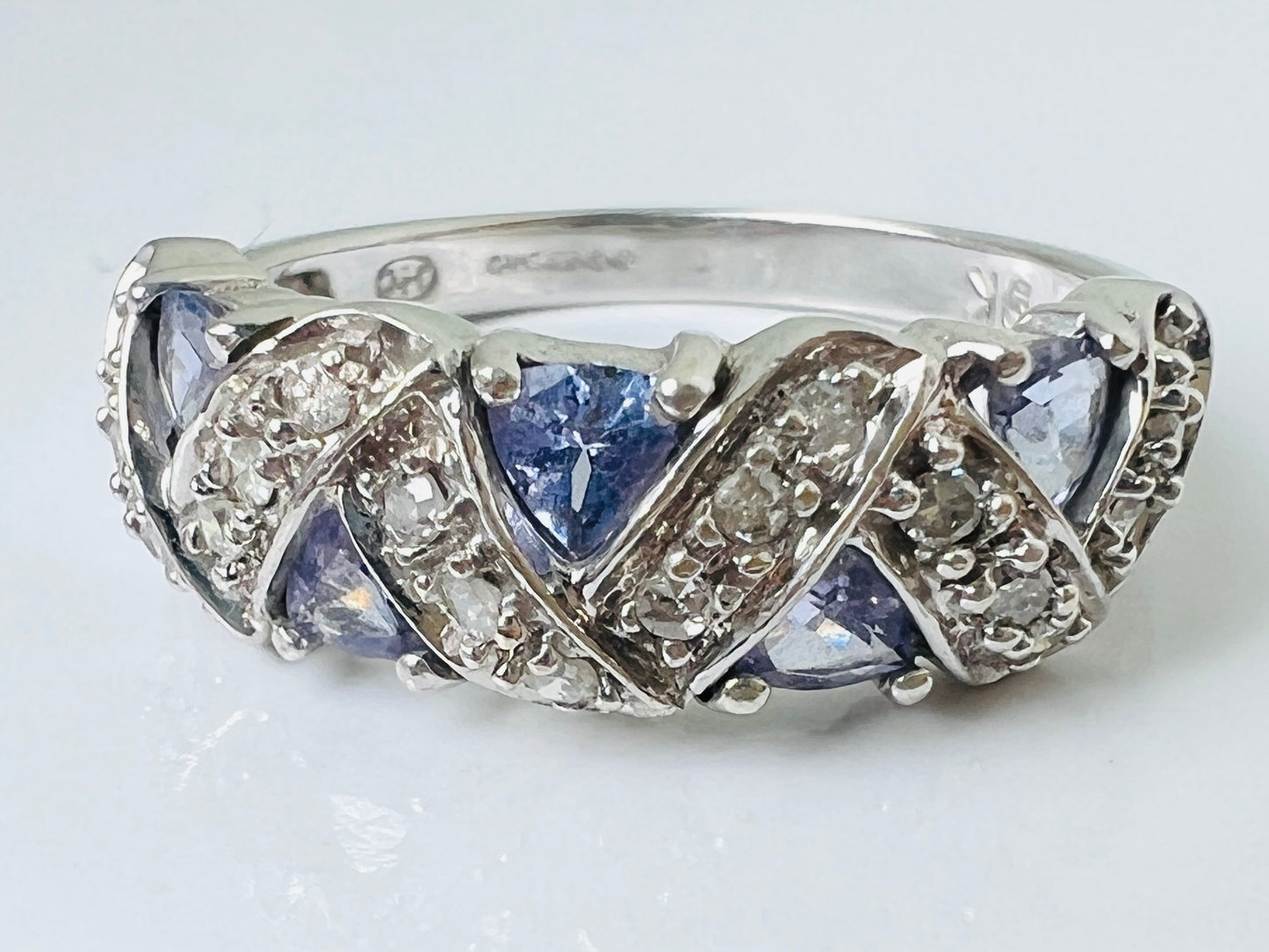9ct Gold Tanzanite & Diamond Ring