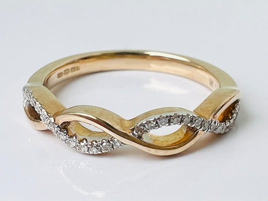 9ct Gold Diamond Ring