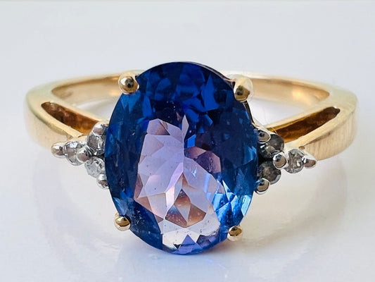 9ct Gold Tanzanite & Diamond Ring