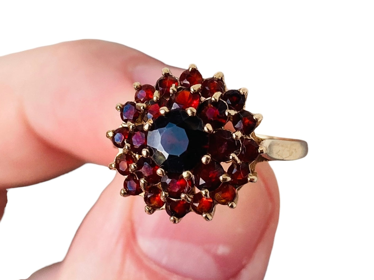 Vintage 9ct Gold Garnet Cluster Ring