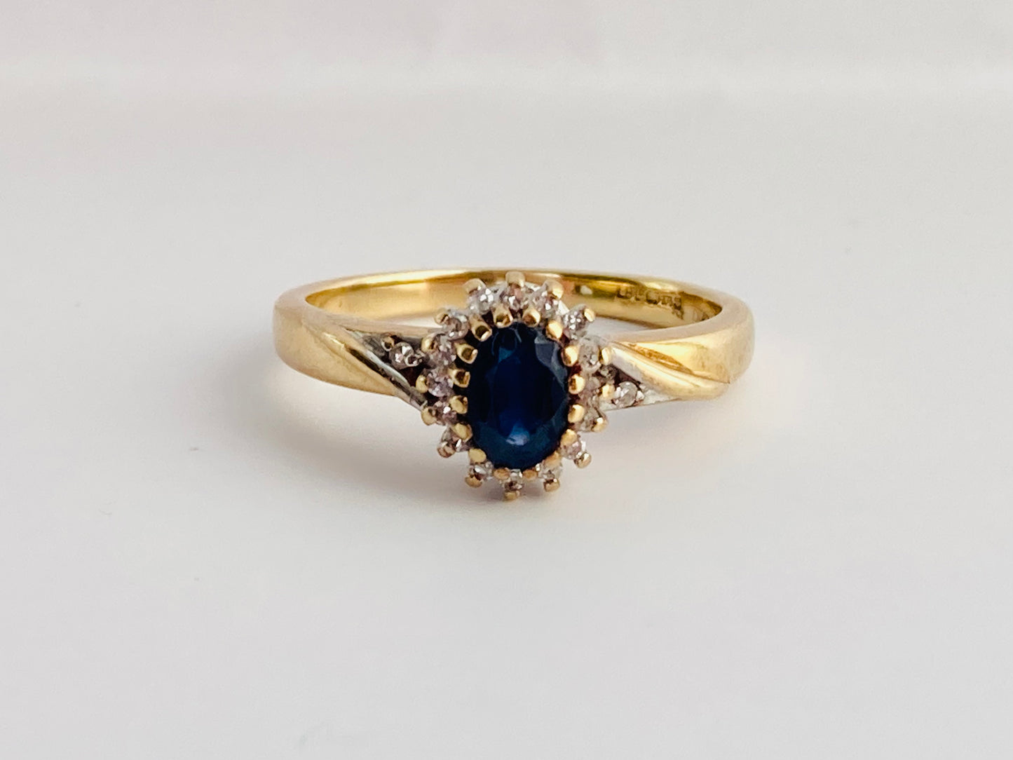 9ct Gold Sapphire & Diamond Ring